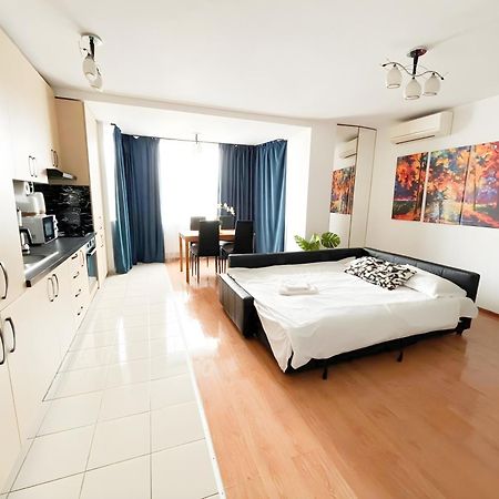 Enchanting Retreat - Historic Old Town - Pet-Friendly Haven - Steps From Unirii Bucureşti Eksteriør bilde