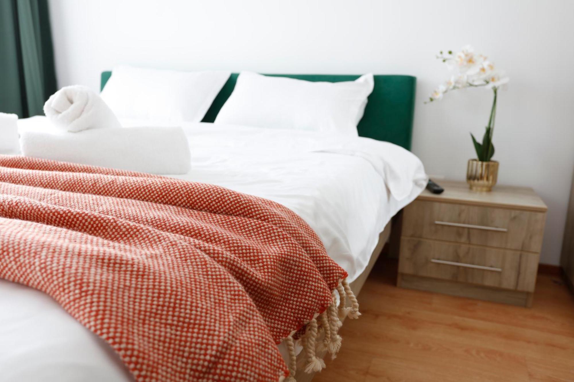 Enchanting Retreat - Historic Old Town - Pet-Friendly Haven - Steps From Unirii Bucureşti Eksteriør bilde