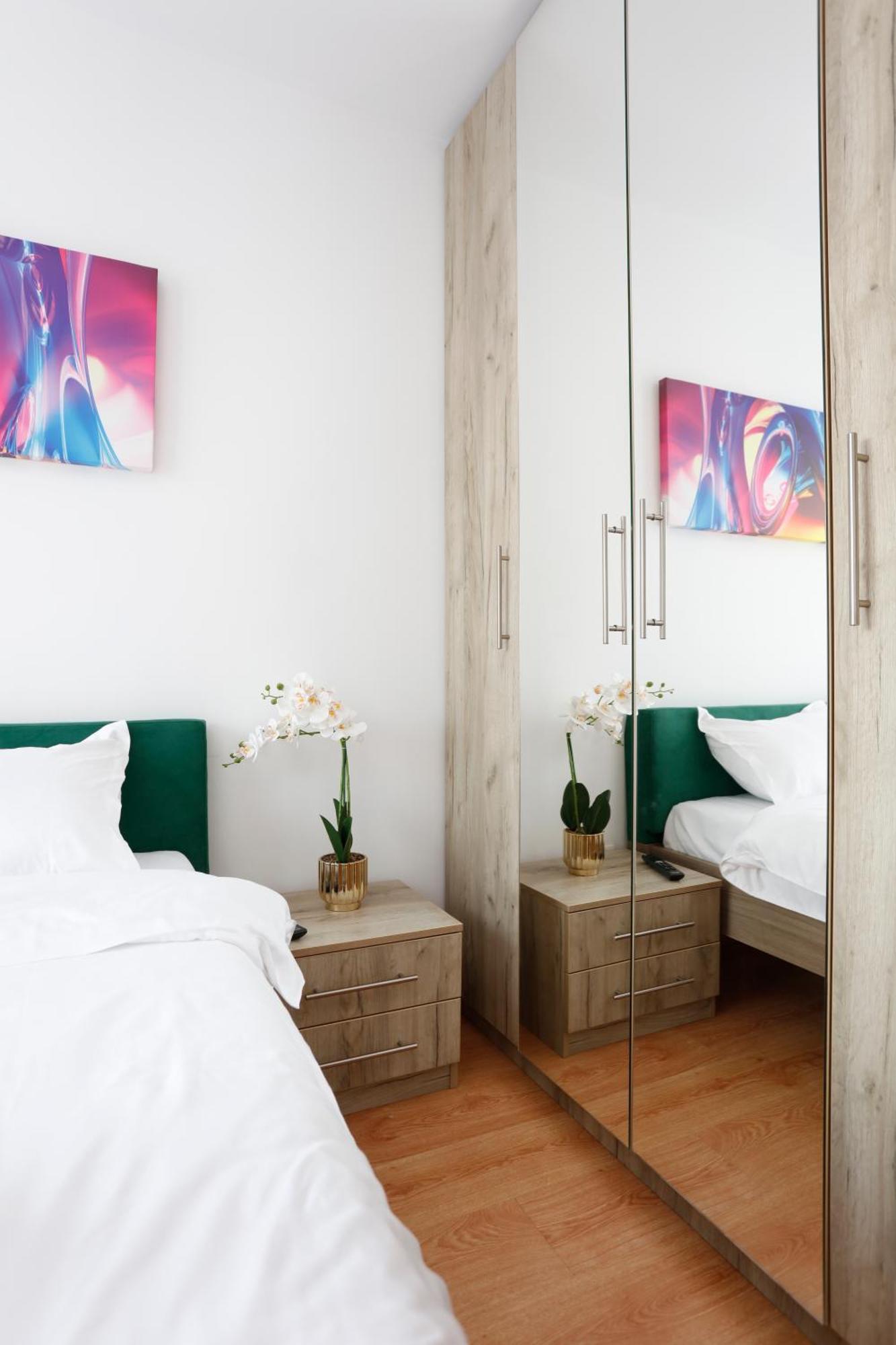 Enchanting Retreat - Historic Old Town - Pet-Friendly Haven - Steps From Unirii Bucureşti Eksteriør bilde